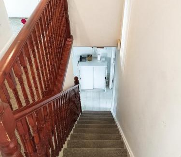 Bow Casa | Modern, Bright Large Room - Near Bow Road Station