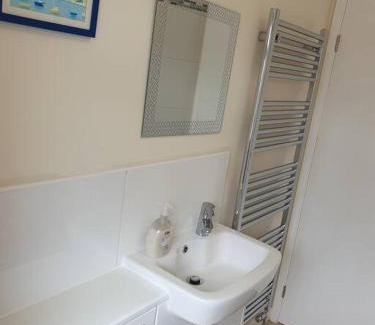 Exmouth Casa | Modern Brixington 2 Bed, 5 minutes from the beach
