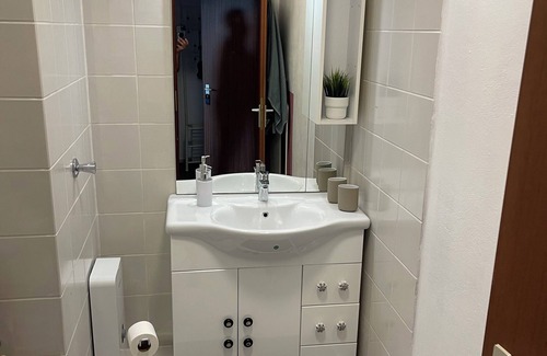 Tannenbusch Apartamento | Modern business and travel apartment with kitchenette