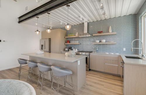 Shibui Sands Casa | Modern by the Sea Red ES1518