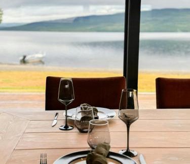 Lierne Casa | Modern Cabin By The Lake In Kvelia