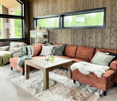 Lierne Casa | Modern Cabin By The Lake In Kvelia