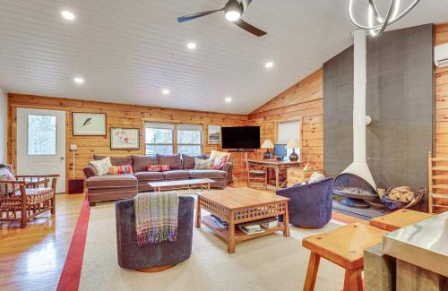 Lake Placid Casa | Modern Cabin in Lake Placid with Mountain Views!