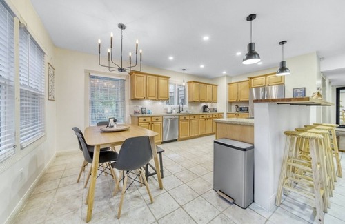 Saugatuck Cabina | Modern Cabin in Saugatuck with NEW Hot Tub!