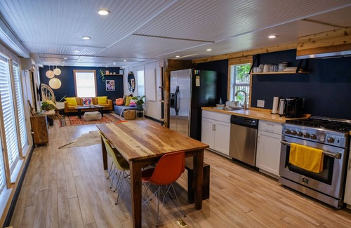 Manchaca Cabina | Modern Cabin Oasis 8 mins from Circuit of The Americas - COTA