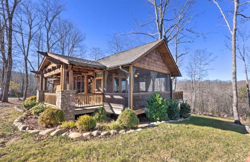 Tuckasegee Casa | Modern Cabin with Deck, Grill and Chinquapin Amenities