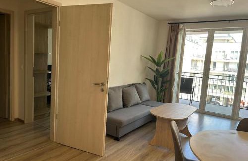 Ujlipotvaros Apartamento | Modern cabin with garage
