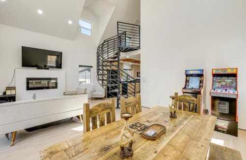 Big Bear Casa | Modern Cabin with Hot Tub 5 Mi to Big Bear Lake!