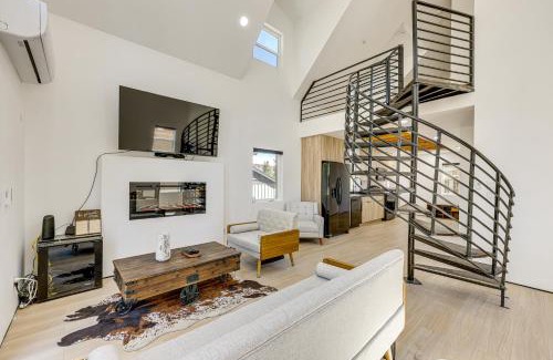 Big Bear Casa | Modern Cabin with Hot Tub 5 Mi to Big Bear Lake!