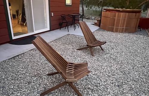 Ahwahnee Cabina | Modern Cabin with Private Jacuzzi - Casa de Manzanita