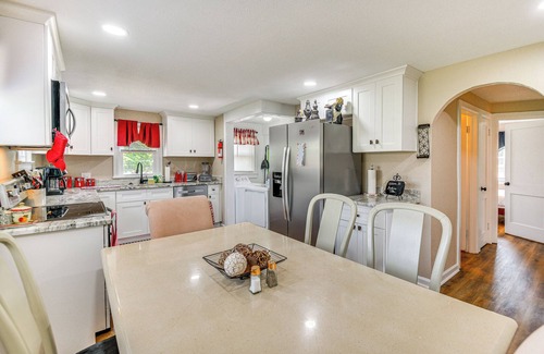 Cape Charles Casa | Modern Cape Charles Home: 1 Mi to Kiptopeke Beach!