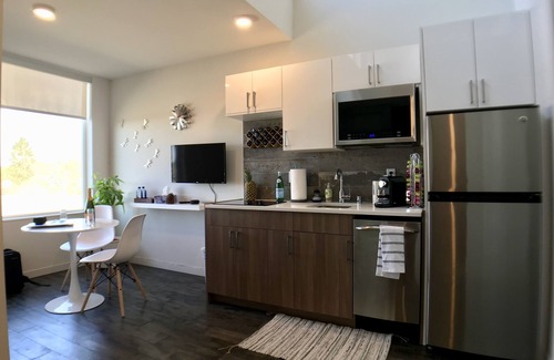 Broadway Apartamento | Modern Capitol Hill Studio