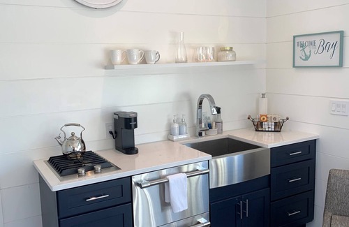 Artondale Apartamento | Modern Casita on Waterfront