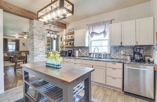 Casselton Casa | Modern Casselton Vacation Rental: 22 Mi to Fargo!