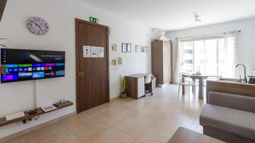 Msida Apartamento | Modern & Central 2 bedroom & 2 bathrooms apartment
