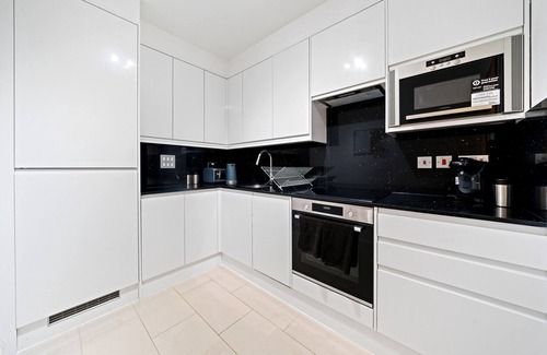Haverstock Apartamento | Modern & Central Camden Town Flat! Sleeps 8