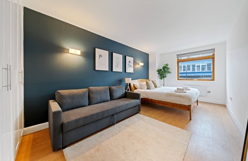 Haverstock Apartamento | Modern & Central Camden Town Flat! Sleeps 8