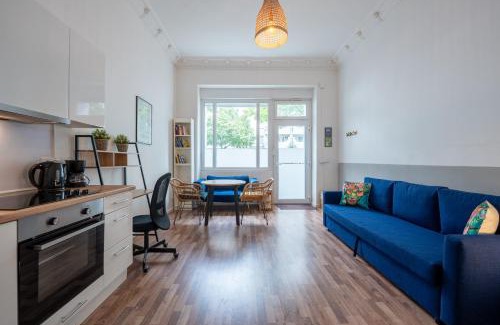 Gesundbrunnen Apartamento | Modern, Central flat with workspace