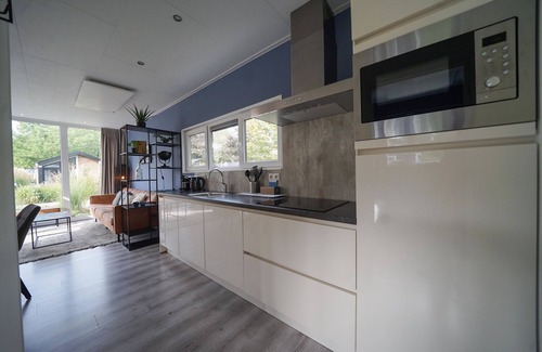Kaatsheuvel Chalet De Esquí | Modern chalet with dishwasher, near the Efteling