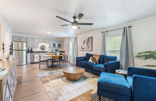 Benton Casa | Modern Charming 3BR/2BA Home. Walking distance to Downtown Benton & Tyndall Park