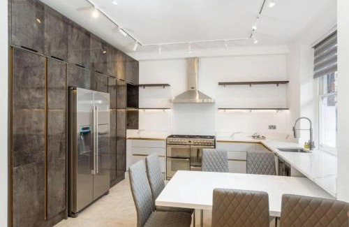 Chelsea Riverside Apartamento | Modern Chelsea Flat, 3Bd 2Bath, with Parking