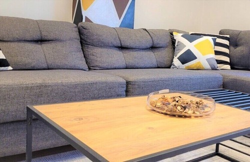 Avcilar Apartamento | The apartment is spacious and naturally lighted on the Ground floor