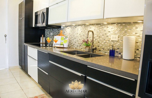 Cangrejo Arriba Casa | Modern Chic home close to airport and beach