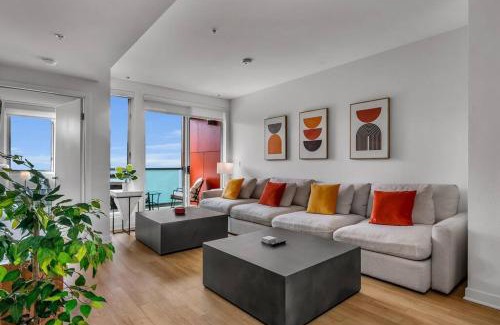 Downtown Apartamento | Modern & chic in Heart of Downtown Santa Monica
