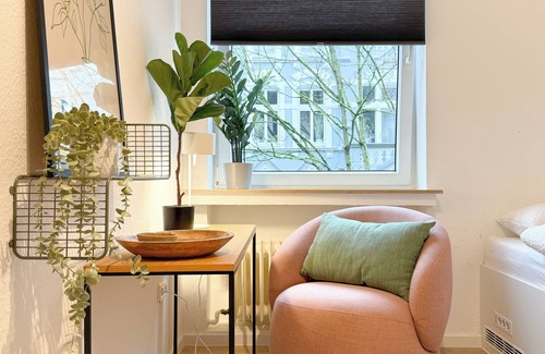 Ostviertel Apartamento | Modern city apartment for 5 guests with balcony & self-check-in