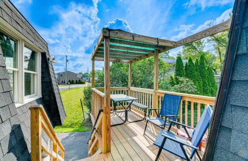 Clarence Apartamento | Modern Clarence Home on Main Street!