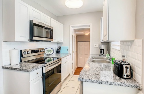 United Central Casa | Modern, Clean & Cozy