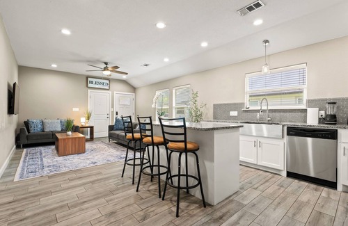 Sherman Apartamento | Modern Clean, Near Austin College & Fully Equipped