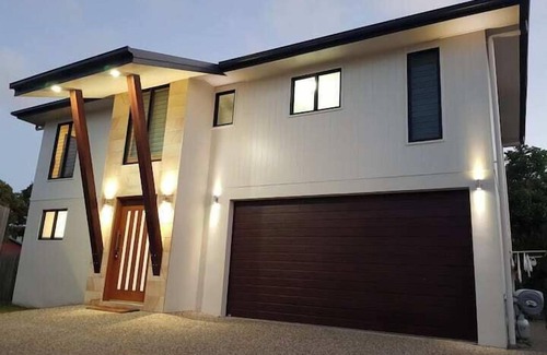 North Ward Casa | PIEDRAS DE LUJO MODERNAS DESDE LA PLAYA 6 PERSON SPA !!!!