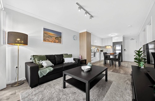 Rockingham Apartamento | Modern Coastal Retreat 2BR Apt in Rockingham