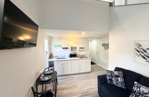 Ocean Ridge Casa | Modern Coastal Retreat Near the Beach and Golf - Sleeps 4