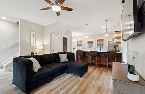 Wilmington Casa | Modern Coastal Retreat - New Construction 9 Minutes to Wrightsville Beach!