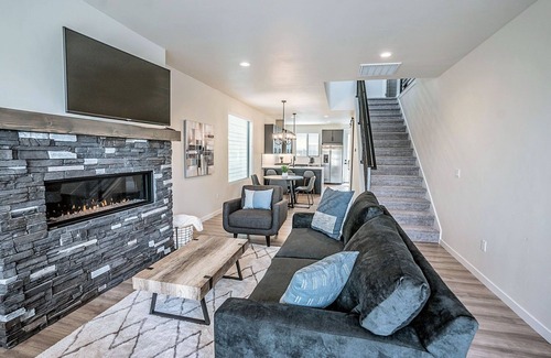 Coeur d'Alene Casa | Modern Coeur d' Alene home near the river and close to downtown