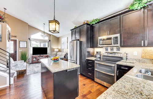 Northeast Colorado Springs Casa | Modern Colorado Springs House: Central Location!