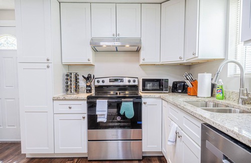 Columbus Casa | Modern Columbus Haven Military