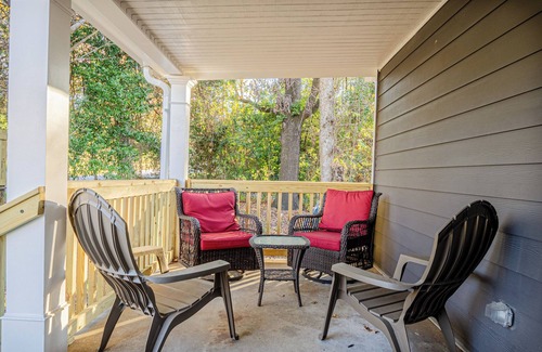 Columbus Casa | Modern Columbus Haven Military