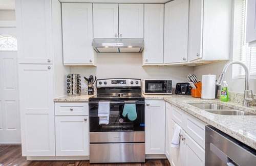 Columbus Casa | Modern Columbus Haven Military/Travel agents