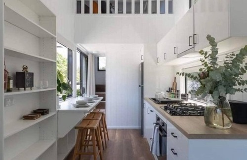 Tallebudgera Valley Cabina | Modern comfy tiny home in prime location neat beaches and waterfalls