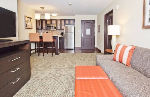Sweetbriar Condominio | Modern Comfort and Convenience in Austin, TX