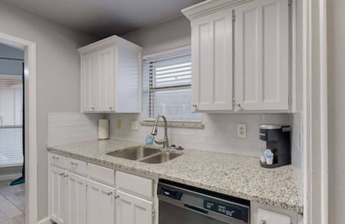 Euless Casa | Modern Comfort Lux Stay | Near DFW Airport