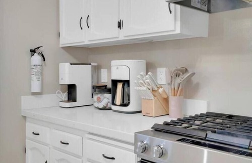 May Valley Casa | Modern Comfort: Meadowbrook Edition