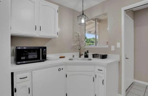 May Valley Casa | Modern Comfort: Meadowbrook Edition