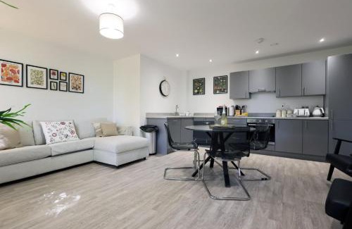 Taunton Apartamento | Modern Comfort Near Castle St with WiFi & Parking!