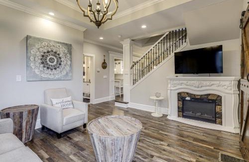 London Casa | Modern Comfort Near Columbus Home with Yard and Porch