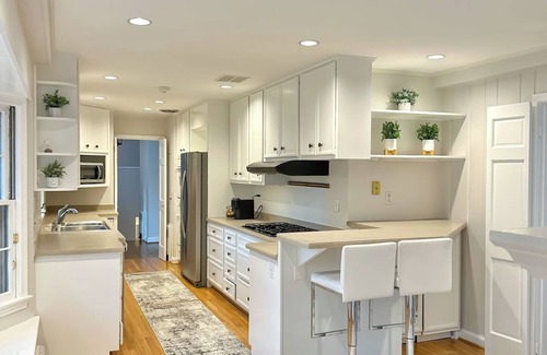 McLean Casa | Modern Comfort