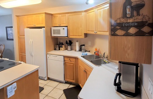 Okanagan-Similkameen Condominio | Modern Comfortable Retreat Near All the Gems of the Sunny Okanagan